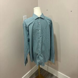 Calvin Klein Men’s Button down.‎ Neck: 16.5 Arm: 34/35 Slim. Closet J144